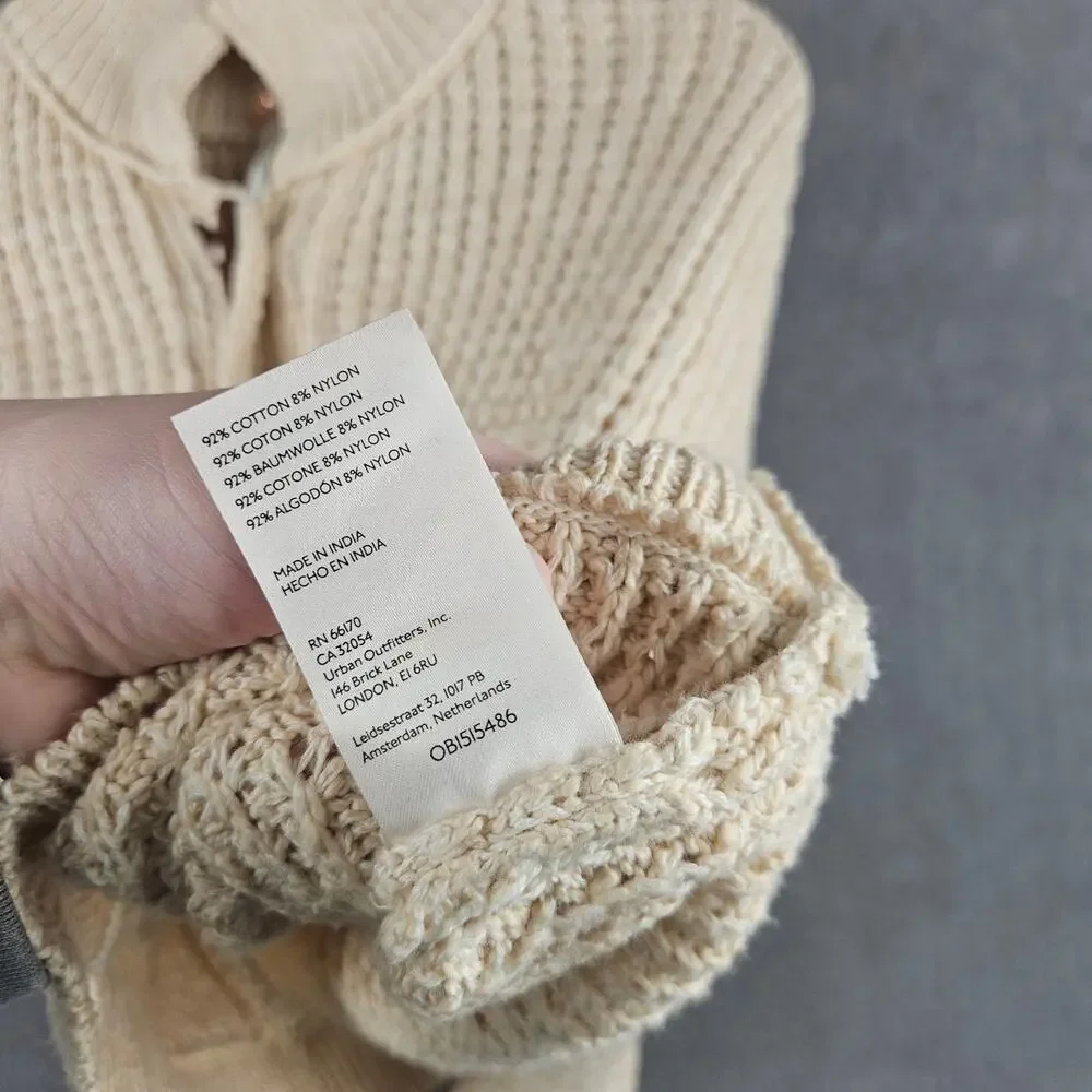 Free People Chunky Knit Cropped Cardigan Toggle Sweater Boho Cottagecore XS - Picture 6 of 7